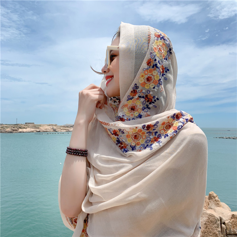 Four Seasons Muslim Women's He - Embroidery Shawl ulasan dan harga
